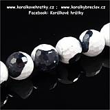 Minerální korálky, 12 mm, Achát fasetovaný panda / balení 10 ks