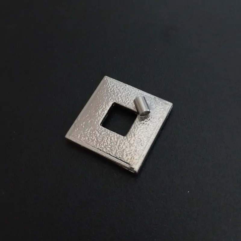 Přívěšek lůžko čtverec 20 mm, lůžko 14 mm /balení 10 ks  