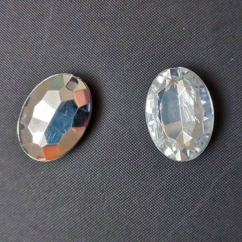Rivoly krystal plast ovál 18x13 mm/ balení  24 ks