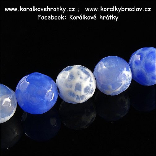 Minerální korálky,  8 mm, Achát, fasetovaný, modro-bílý ("pukaný") / balení 18 ks 