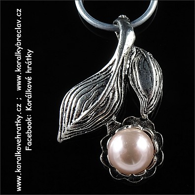 Přívěšek květ s lístkem, kov, 42x24mm, barva starostříbro / balení 3 ks 