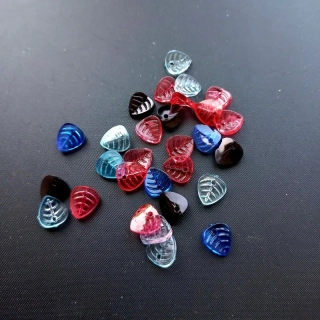 Korálky plast lístek, 10x9mm mix barev / balení  164 g