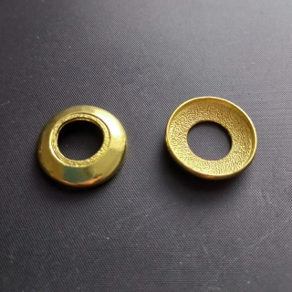 Kaplík,/mezikus 20 mm/vnitřní díra 10 mm, barva zlatá (balení 20 ks)