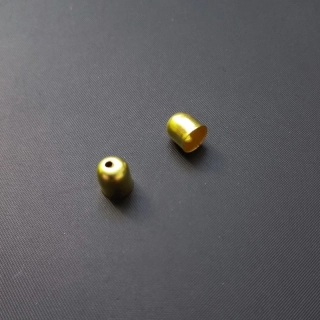 Kaplík plný 7x7mm, otvor 6mm, barva zlatá / balení 20 ks