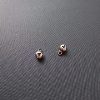 Přívěsek rolnička (necinká) NEREZ OCEL, 8,5x6 mm ( balení 10 ks )