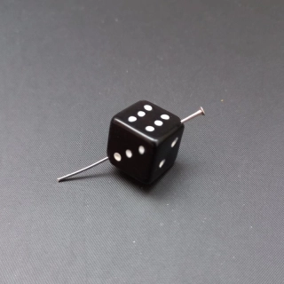 Korálek plastová hrací kostka černá 13 mm / balení 3 ks
