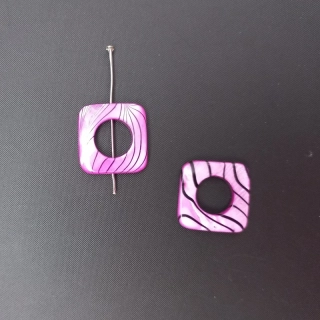 Korálek donut perleť čtverec 19x19mm, sv. fialový / balení 10 ks