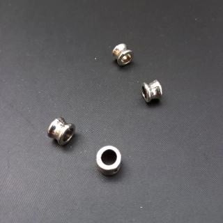 Korálek kov váleček velkodírový ke středu kónický, 8x7 mm, barva platina / balení 20 ks