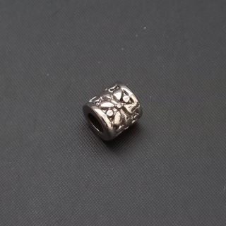 Mezikus NEREZ OCEL, velkodírový korálek váleček s ornamentem 8x8 mm, česká výroba