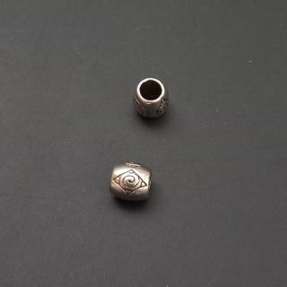 Korálek soudek velkodírový 7,5x7,5mm, otvor 4 mm, vzor spirála, barva platina / balení 2 ks