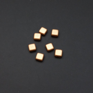 Korálek sklo, dvoudírkový, TILA 6x6mm, zlatá MAT / balení 40 ks 
