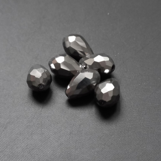 Korálek sklo 15x10 mm hruška broušená, barva hematit / balení 10 ks