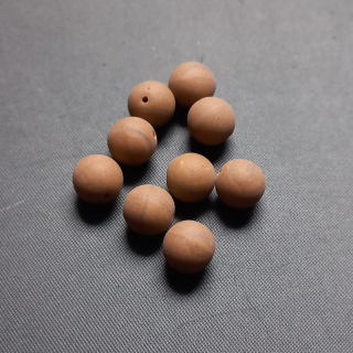 Korálky mačkané, 8mm, sklo, barva hnědá mat/ balení 50 ks 