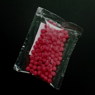 Korálek plast 6 mm MAT červený/ balení 30 g