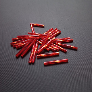 Rokajl PRECIOSA tyčinky červené, stříbrný točený čtvercový průtah, 20 mm balení 80 g
