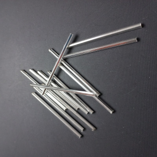 Rokajl PRECIOSA tyčinky stříbrné, čtvercový průtah 50 mm, balení 100 g 
