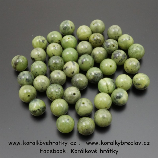 Nefrit, 8mm, minerální korálky / balení 5 ks
