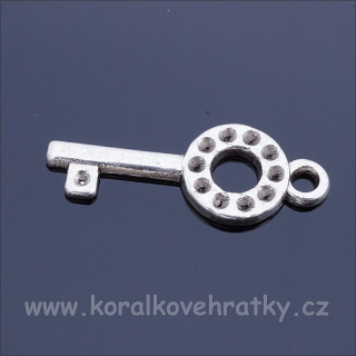 Přívěšek klíč 22x9mm, barva platina (balení 16 ks)