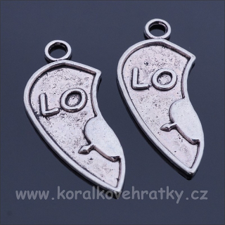 Přívěšek rozpůlené srdce 31x15mm, barva platina  (balení 20 ks)